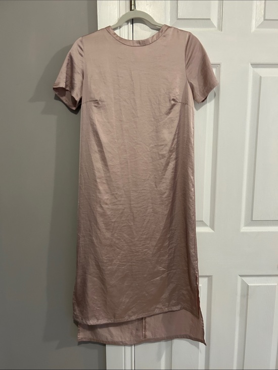 Mod Ref Dresses & Skirts - Mod Ref High-Low Short Sleeve Shift Dress in Blush Pink